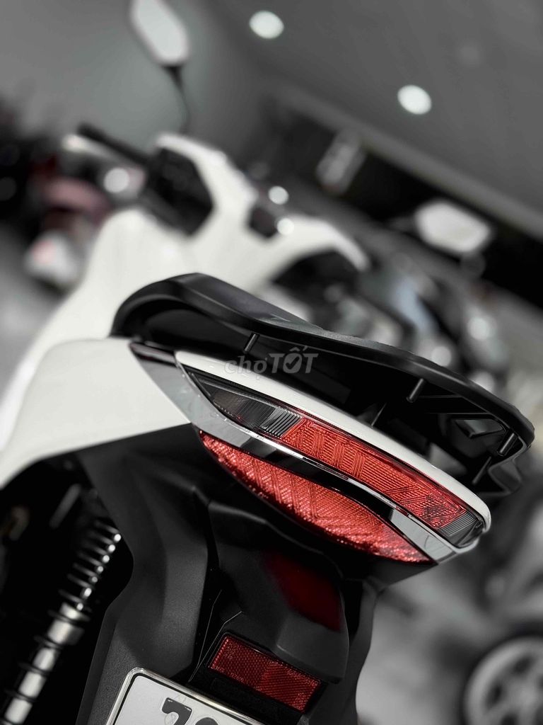 Sh125i 2023 Lướt chính chủ ký ( Hỗ trợ Trả GÓP ) 🔥. Mua bán Xe máy tại Thị xã Phú Mỹ Bà Rịa - Vũng Tàu được đăng bởi Cửa Hàng Xe Máy Phú Mỹ hình 2