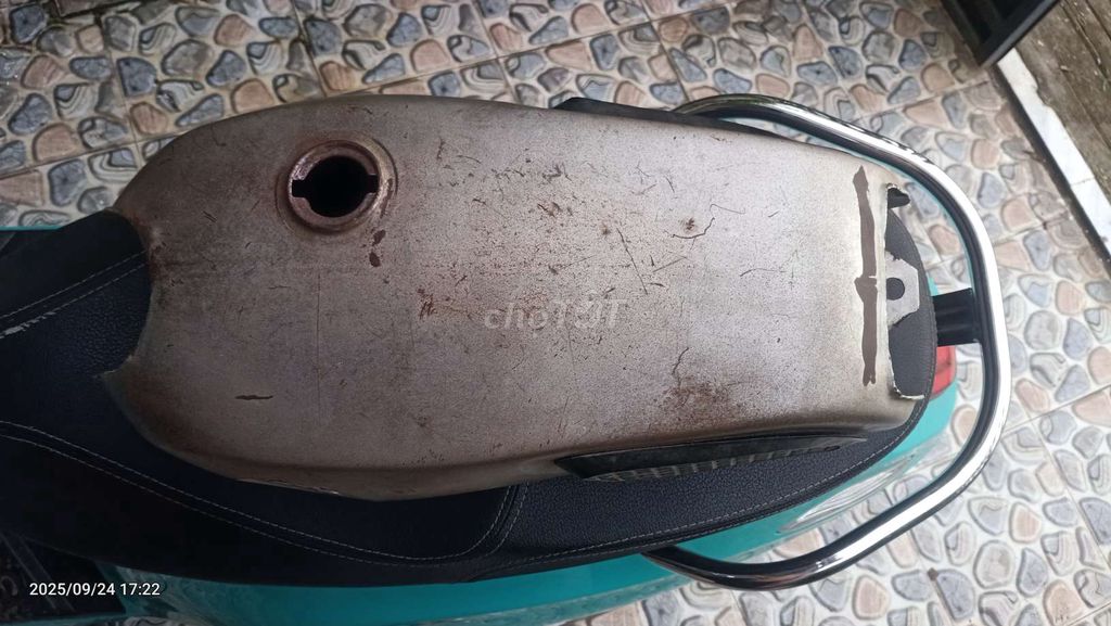 bình xăng xe 67 hay 68 sơn zin hao mòn theo năm th. Mua bán Phụ tùng xe tại Quận 3 Tp Hồ Chí Minh được đăng bởi Dương Kiệt hình 2