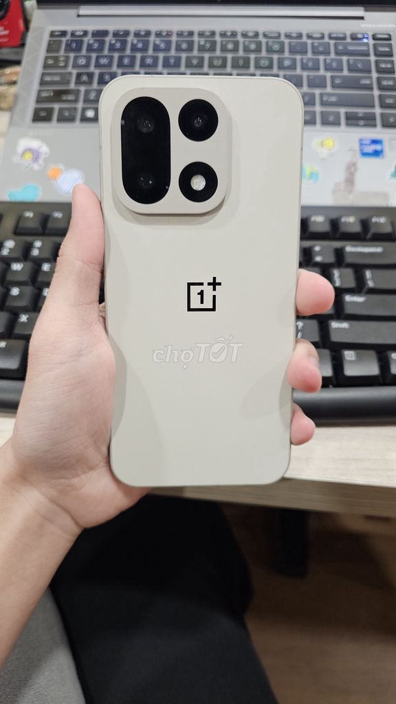 Oneplus 15 12/256GB Vàng Cát 2 vết như hình. Mua bán Điện thoại tại Quận 7 Tp Hồ Chí Minh được đăng bởi Huy hình 1