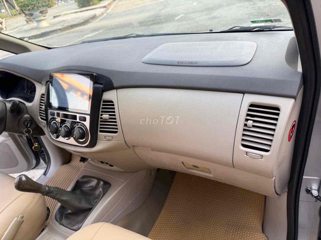 Toyota Innova 2015 2.0E 110.000 km. Mua bán Ô tô tại Huyện Giồng Riềng Kiên Giang được đăng bởi Bảo Liêm Hồ hình 13