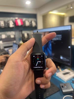 Apple Series 3 ngoại quan 98% kèm sạc