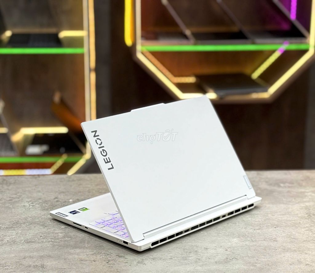 Lenovo Legion 7 16IRX9 i9-14900HX/32G/1T/4070 3K2. Mua bán Laptop tại Quận 1 Tp Hồ Chí Minh được đăng bởi Laptop Tèo Em hình 1