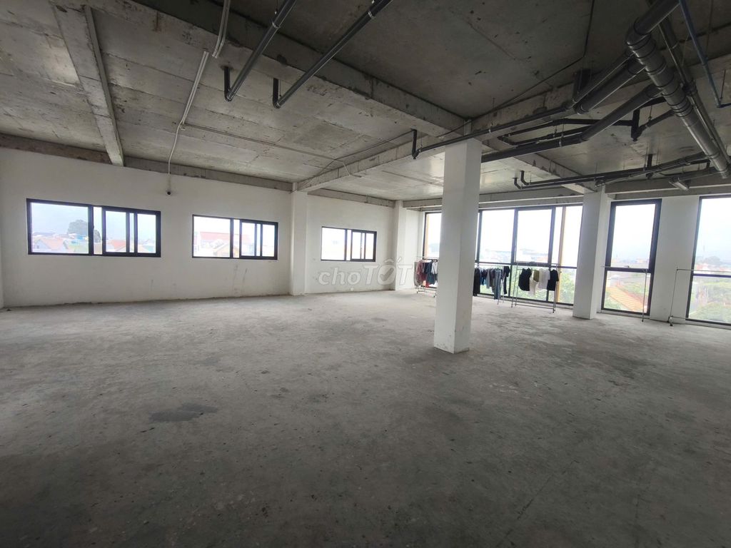 150M² BÀN GIAO ĐẸP – CHỈ 10 TRIỆU/THÁNG, VĂN PHÒNG ĐẸP NGAY BCONS