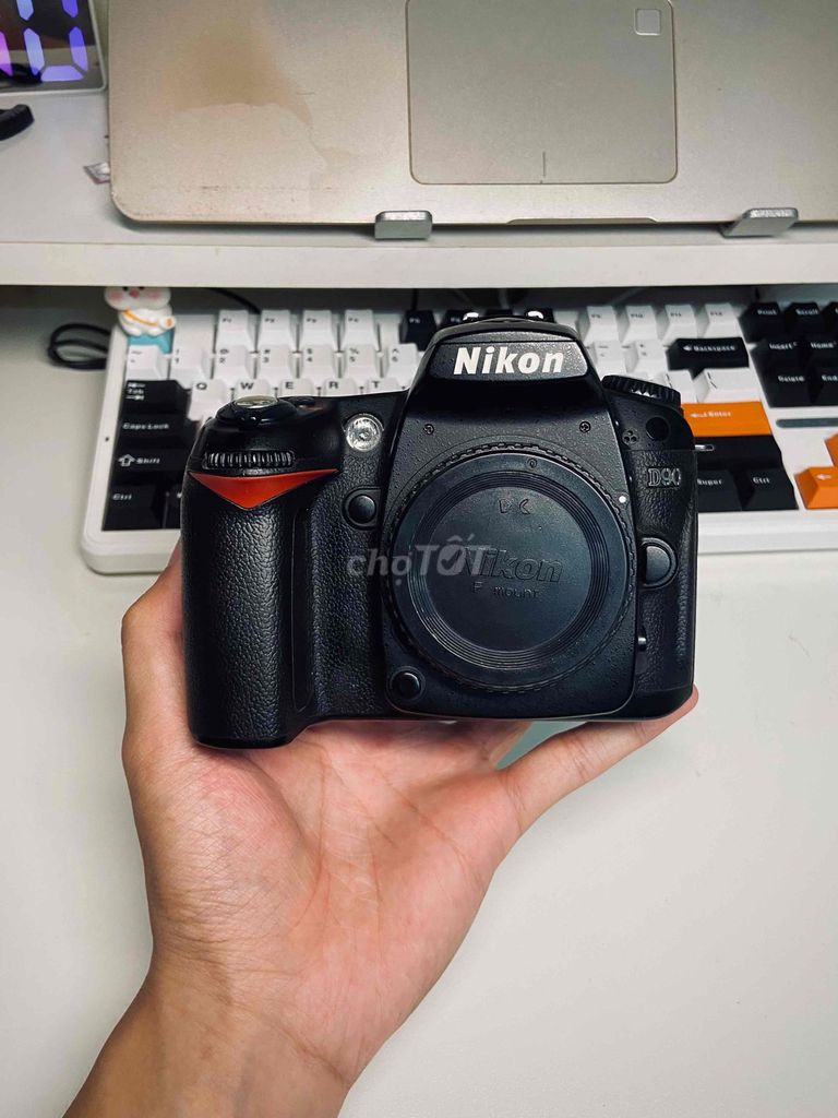 Máy ảnh Nikon D90 Đen Đã sử dụng. Mua bán Máy ảnh, Máy quay tại Quận Hoàng Mai Hà Nội được đăng bởi Trần Duy Thành hình 1