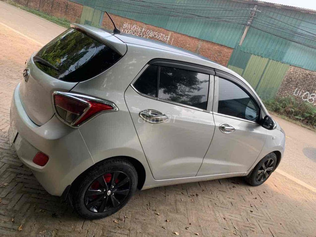 Hyundai Grand i10 2014 1.0 MT - 120000 km. Mua bán Ô tô tại Huyện Đông Anh Hà Nội được đăng bởi Quyết Ka hình 2