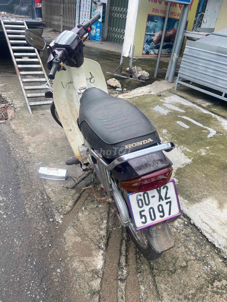 BOSS SANDA MÁY ÊM CHẤT CHẠY CÒN OK MẠNH BỐC. Mua bán Xe máy tại Huyện Trảng Bom Đồng Nai được đăng bởi CHODONGNAI youtube video hình 1