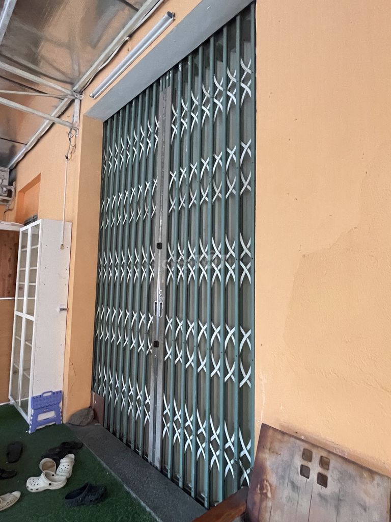 Cửa kéo Đài Loan 3.2x2.7m Xin xò. Mua bán Nội thất, đồ gia dụng khác tại Quận Sơn Trà Đà Nẵng được đăng bởi nguyen xuan Hung hình 1