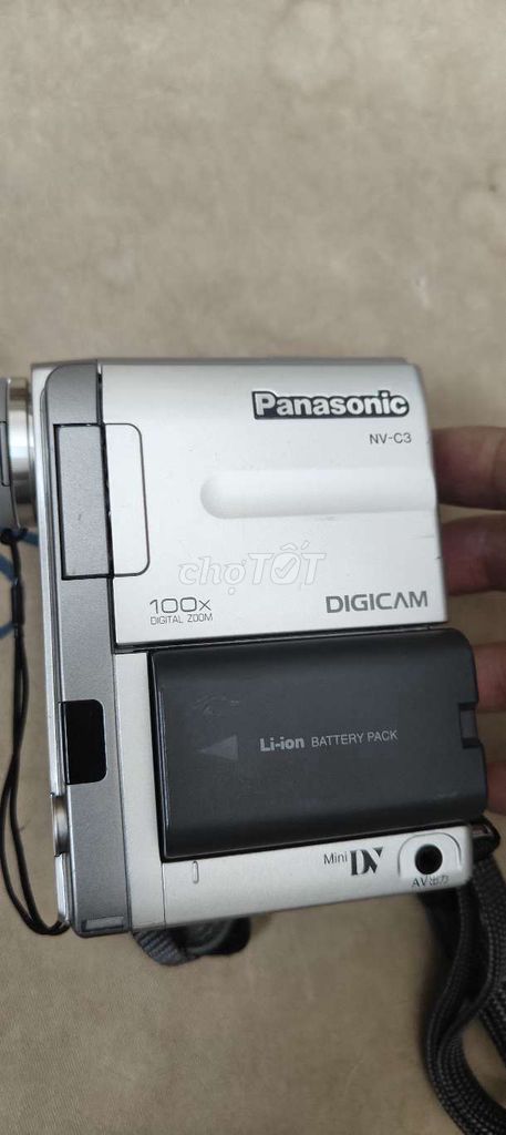 Máy quay phim Panasonic NV-C3 Bạc. Mua bán Máy ảnh, Máy quay tại Quận 11 Tp Hồ Chí Minh được đăng bởi Khánh Minh Nguyễn quý hình 1