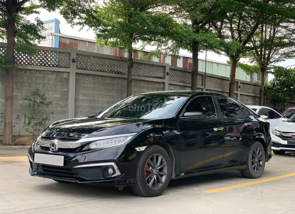 HONDA CIVIC 1.8G 2019 XE GIA ĐÌNH LƯỚT ĐẸP