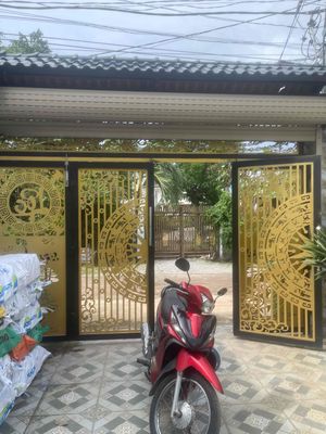 Bán nhà mặt tiền nhựa lớn thông các hướng