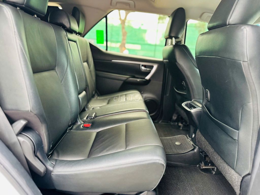 Toyota Fortuner Dầu 2.4 4x2 AT 2022 - 68000 km. Mua bán Ô tô tại Thành phố Dĩ An Bình Dương được đăng bởi Siêu Thị Ô Tô Bình Dương  hình 13