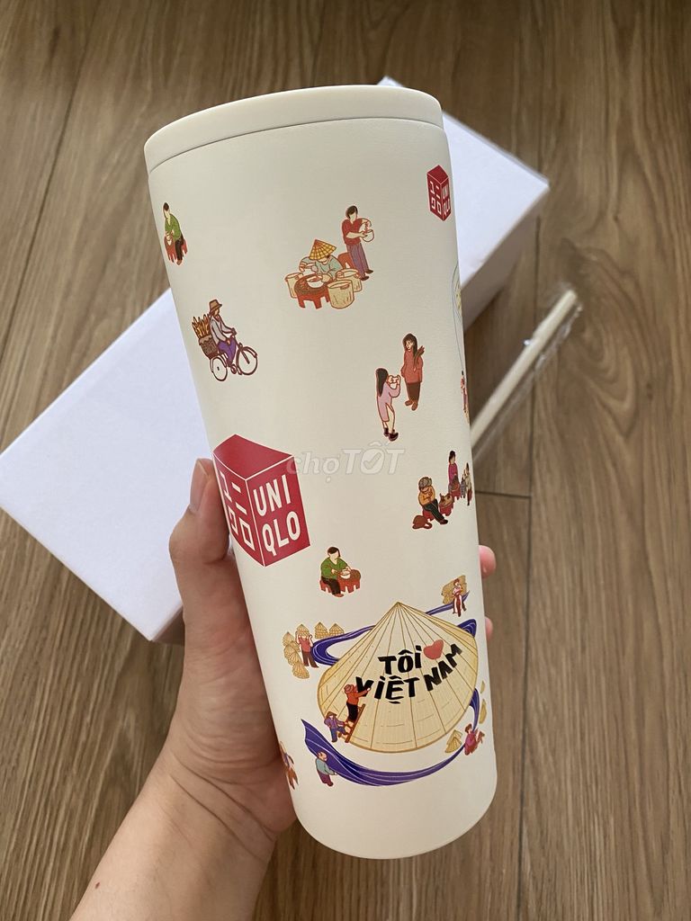 Ly giữ nhiệt Uniqlo Kim loại Trắng. Mua bán Dụng cụ nhà bếp tại Quận Cầu Giấy Hà Nội được đăng bởi Tiep Le hình 1
