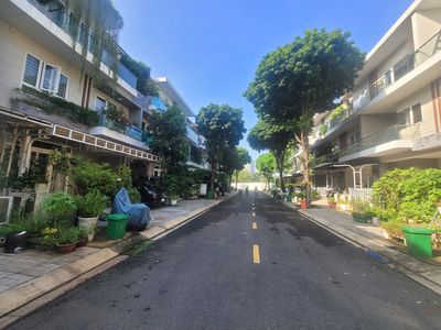Townhouse 75 m² · 4 bed · Rio Vista quận 9