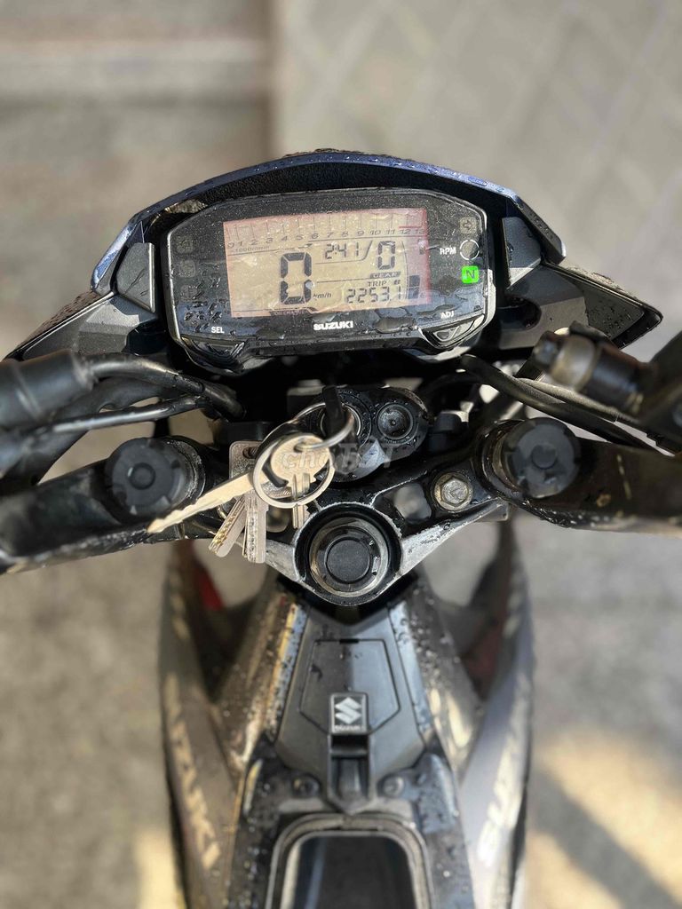 em cần bán gấp có thương lượng khi xem trực tiếp. Mua bán Xe máy tại Quận Bình Tân Tp Hồ Chí Minh được đăng bởi Ngo Dung hình 6