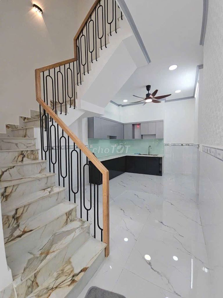 NGUYEN DUY — 4 ЭТАЖА, BTCT — РЯДОМ С ФАСАДОМ