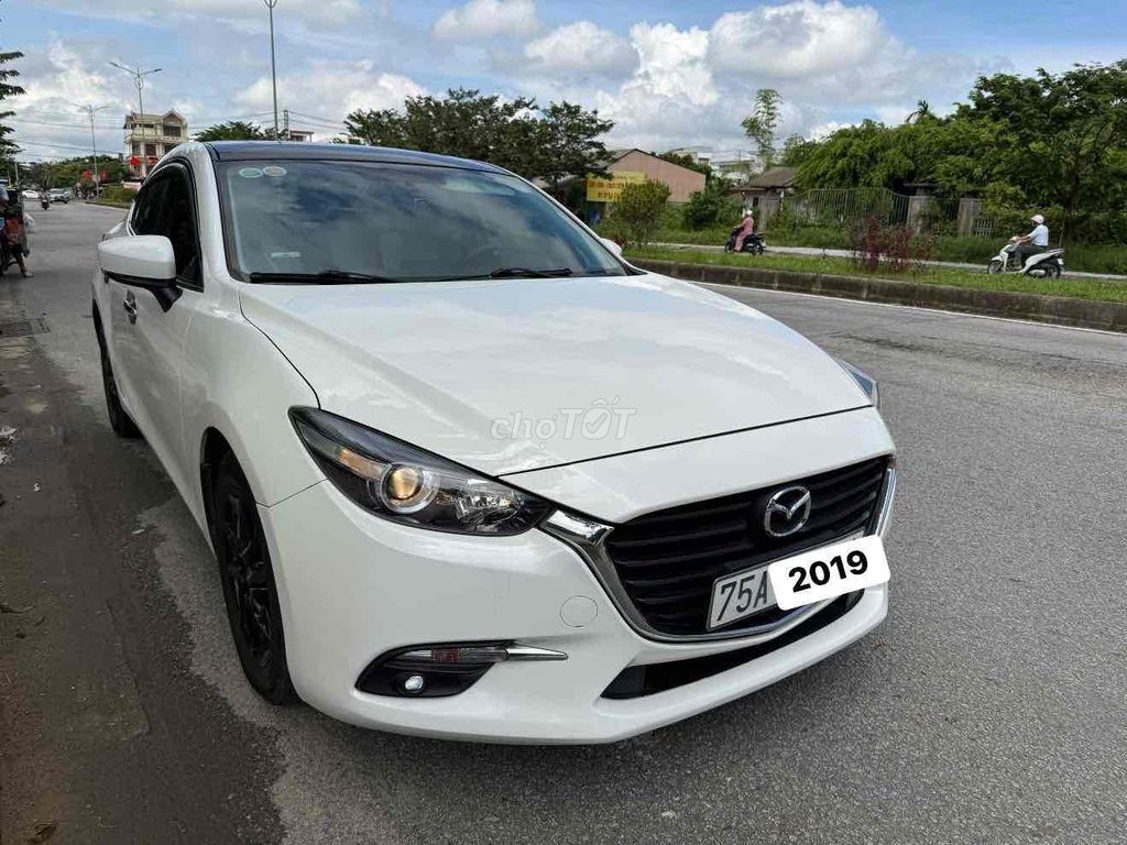 Mazda 3 2019 1.5L Premium - 68.000 km xe gia đình. Mua bán Ô tô tại Thành phố Huế Thừa Thiên Huế được đăng bởi Hoàng Tàu  hình 4