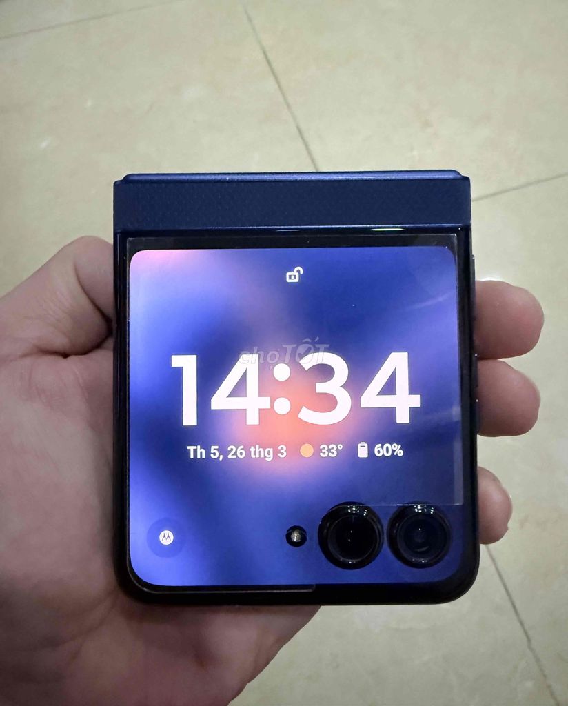 Motorola Razr 60 5G Xanh dương Like new. Mua bán Điện thoại tại Quận Tân Bình Tp Hồ Chí Minh được đăng bởi Nguyễn Trường An hình 1