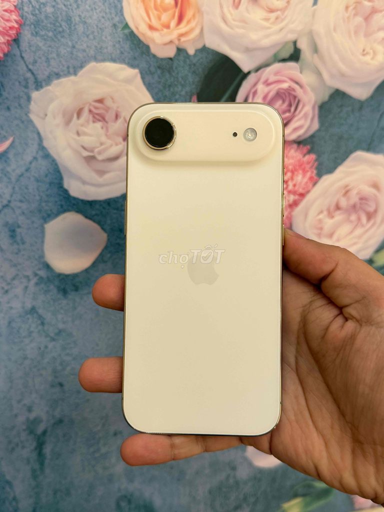 iPhone 17 Air 256GB Trắng chính hãng BH 10/2026. Mua bán Điện thoại tại Quận Thanh Khê Đà Nẵng được đăng bởi Bèo Mobile Store hình 1