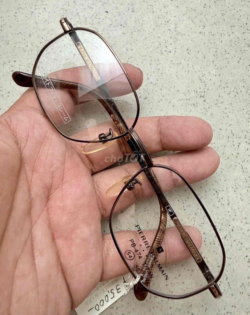 Gọng kính Pierre Balmain Titanium. Mua bán Phụ kiện thời trang khác tại Quận Hải Châu Đà Nẵng được đăng bởi Phước Vĩnh hình 1