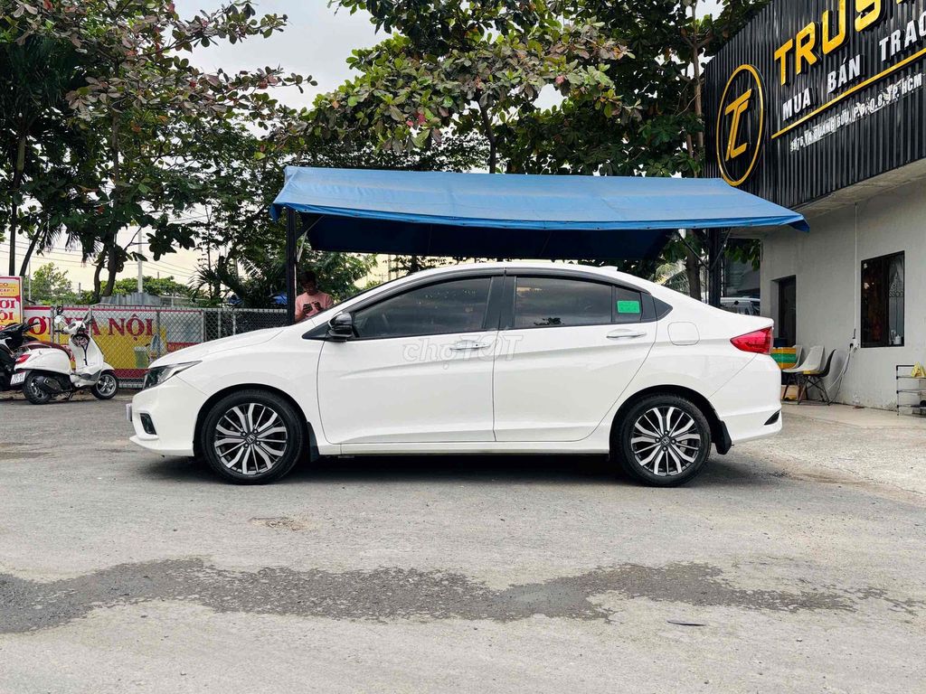 Honda City 2017 1.5 CVT - 87000 km. Mua bán Ô tô tại Quận 8 Tp Hồ Chí Minh được đăng bởi Cửa hàng ô tô cũ TRUST CARS hình 4