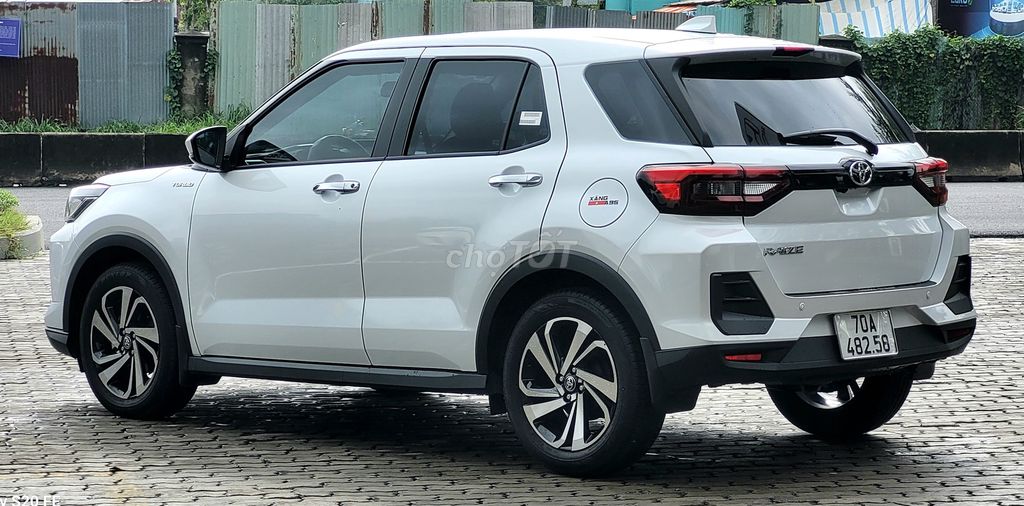 Toyota Raize 2024 màu trắng ngọc trai. Mua bán Ô tô tại Huyện Hòa Thành Tây Ninh được đăng bởi QUAN ĐẠI HONDA Ô TÔ TÂY NINH hình 2