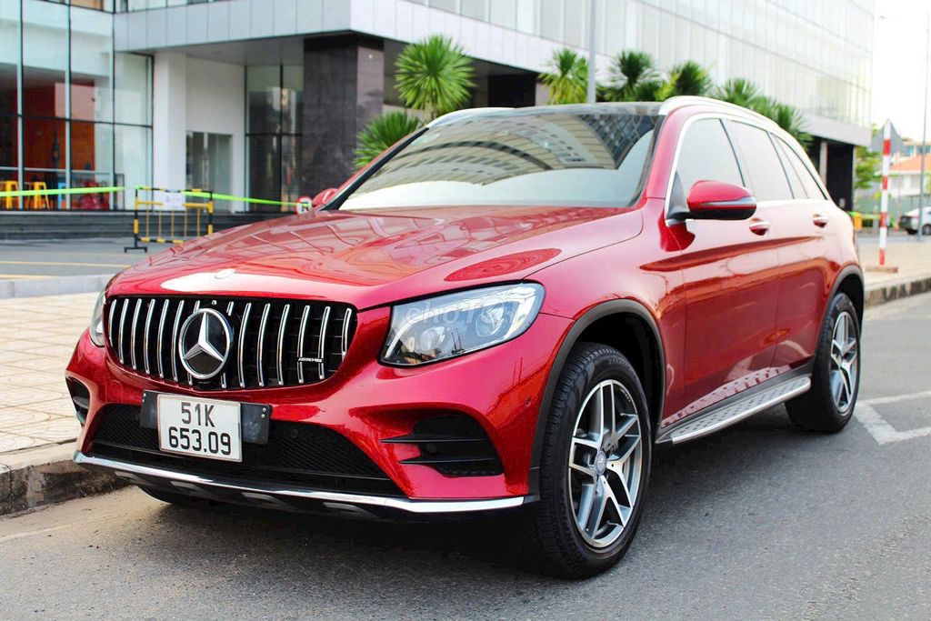 Mercedes Benz GLC300 4Matic 2016 - 47000 km. Mua bán Ô tô tại Quận Tân Bình Tp Hồ Chí Minh được đăng bởi HOANG SON hình 2
