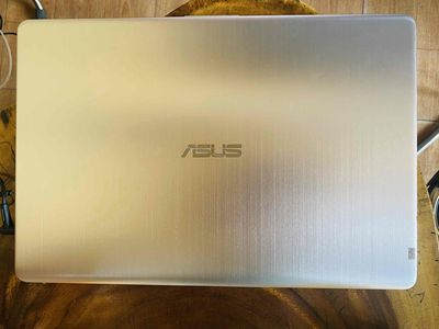 Laptop Asus Vivobook S530 i5 gen8 4gb ssd128