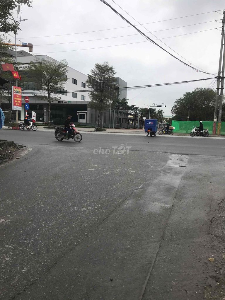 Chính chủ cần bán căn liền kề 5 tầng Lai Xá, Hoài Đức