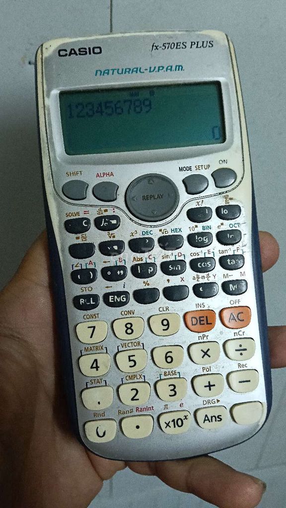 Máy tính Casio fx-570ES PLUS Xám. Mua bán Đồ dùng văn phòng tại Quận Tân Bình Tp Hồ Chí Minh được đăng bởi Hậu hình 1