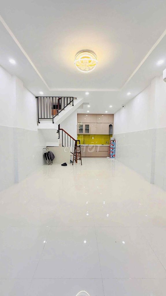 Nhà mới 4x9m 1 trệt 1 lầu 2PN 2WC hẻm Hoà Bình - Tân Phú