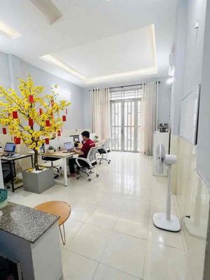 Townhouse 90 m² · 3 bed · Đường số 9