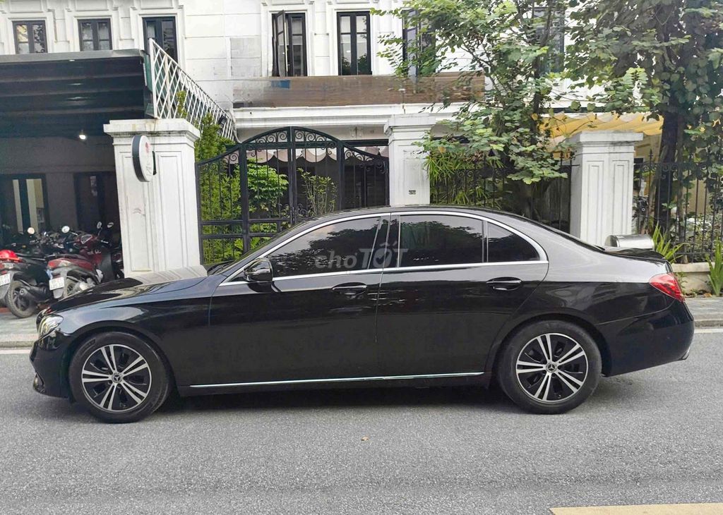 Mercedes Benz E Class 2020 - 50000 km. Mua bán Ô tô tại Quận Bắc Từ Liêm Hà Nội được đăng bởi Hiếu Vũ hình 7