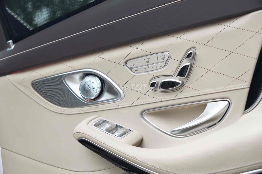 Mercedes Benz S Class 2017 Maybach S450 - 65000 km. Mua bán Ô tô tại Quận 7 Tp Hồ Chí Minh được đăng bởi Nguyễn Lê Trung hình 19