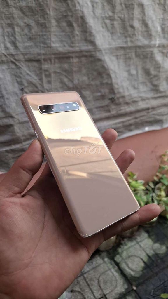 Samsung Galaxy S10 5G 256GB Vàng. Mua bán Điện thoại tại Thành phố Biên Hòa Đồng Nai được đăng bởi Thành hình 1