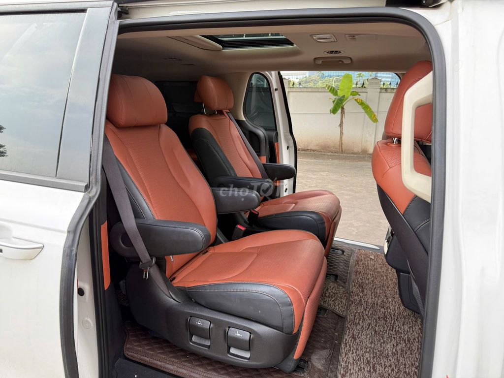 Kia Carnival 2024 2.2D Signature 29000 km. Mua bán Ô tô tại Quận Cầu Giấy Hà Nội được đăng bởi Xe Cũ Dương Đô hình 3