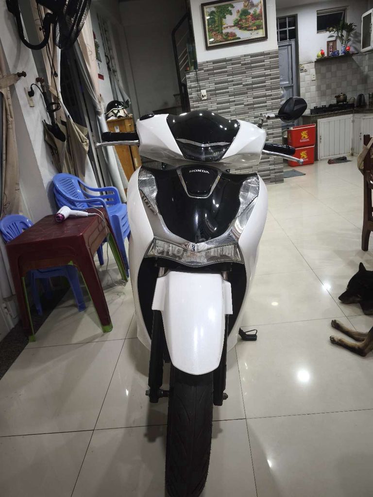 Honda SH125i CBS 2024 Белый 14000 км