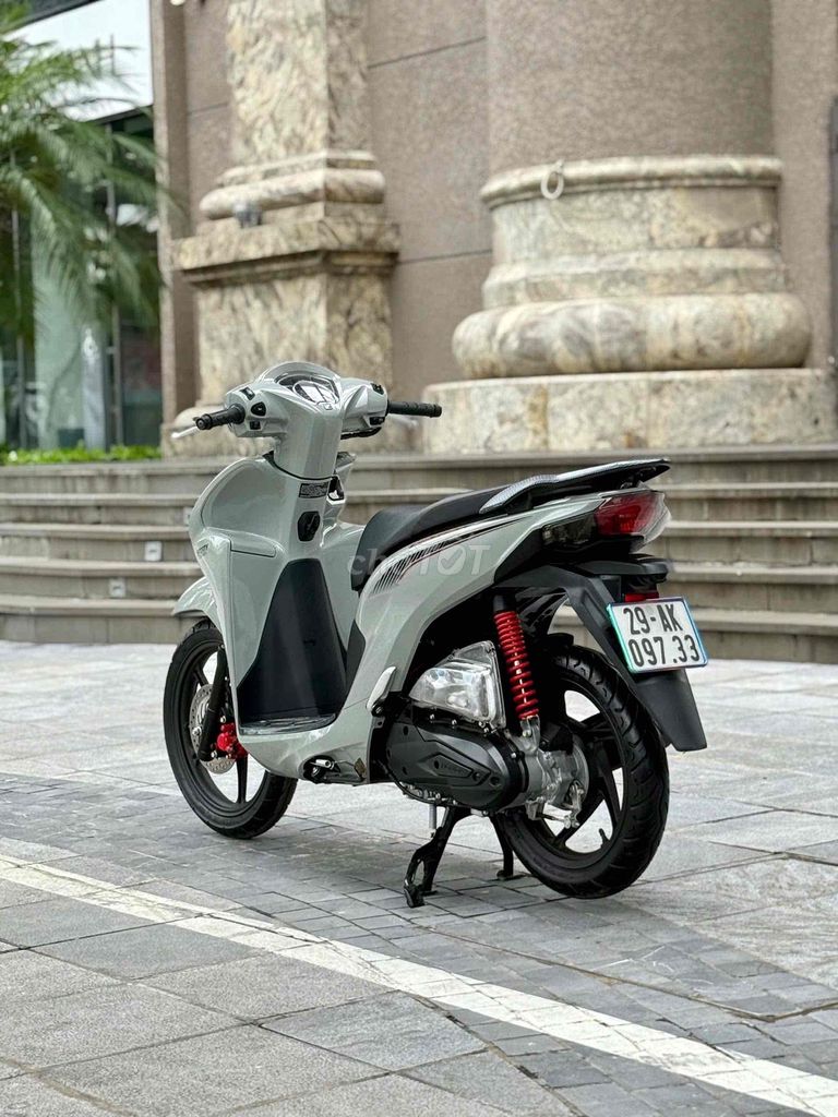 Honda Vision Sport 2024 Xám xi măng cực mới gắt. Mua bán Xe máy tại Quận Ba Đình Hà Nội được đăng bởi Xe Máy Nam Thi hình 3