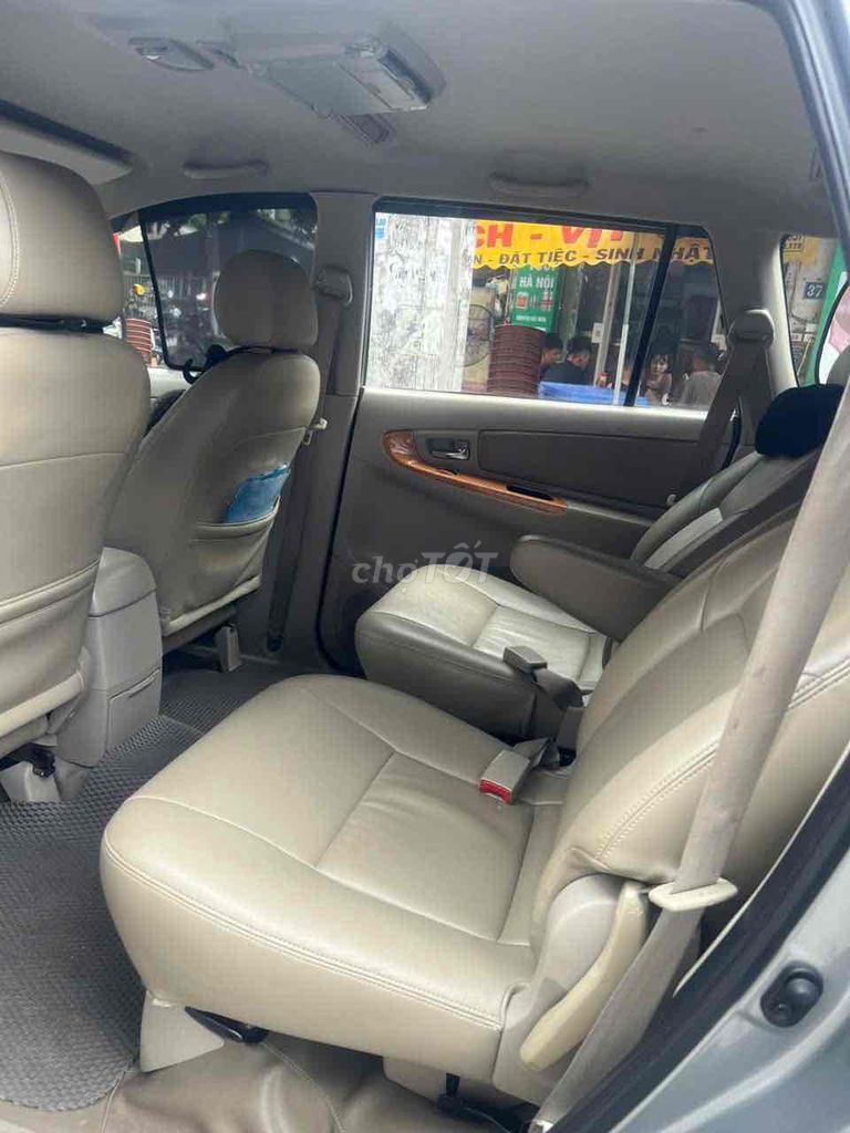 Toyota Innova 2011 G - 300000km. Mua bán Ô tô tại Quận Hoàn Kiếm Hà Nội được đăng bởi vu thu ha hình 2