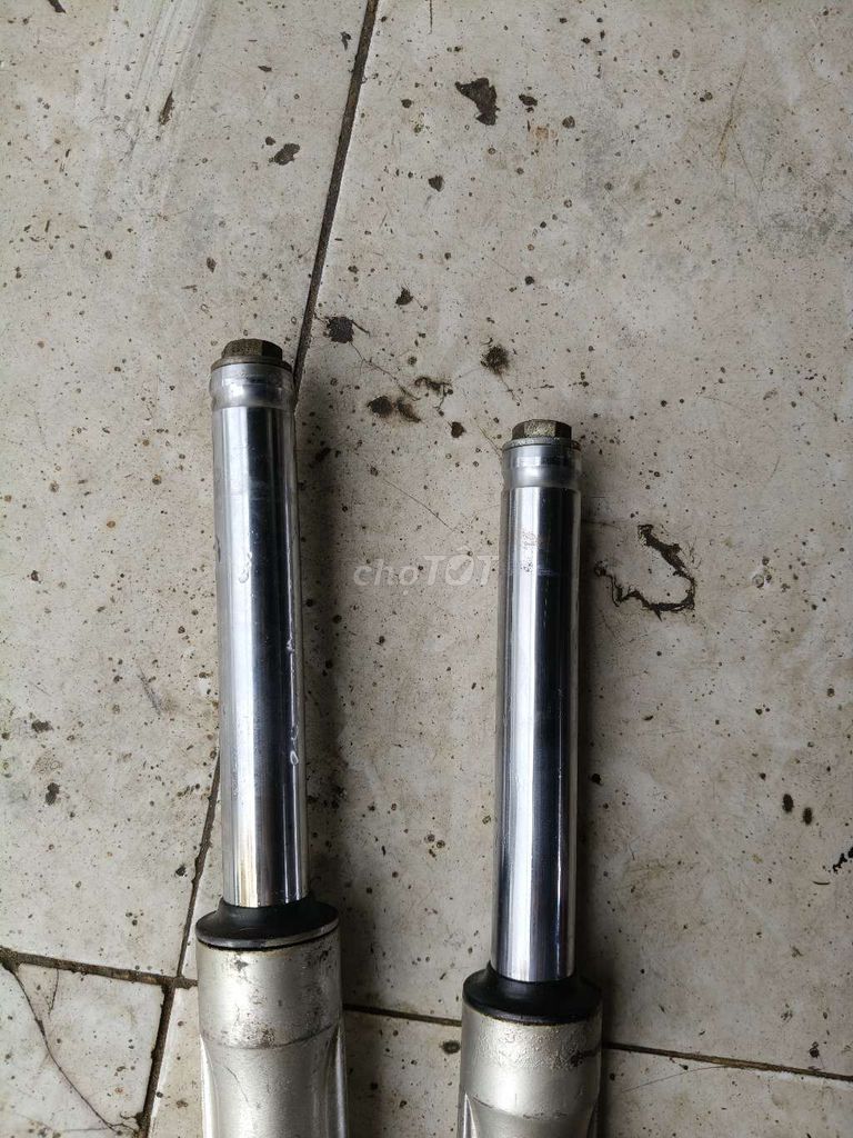 Cần bán gấp phuộc trước wave 2002. Mua bán Phụ tùng xe tại Thành phố Thủ Dầu Một Bình Dương được đăng bởi Hoàng  hình 5