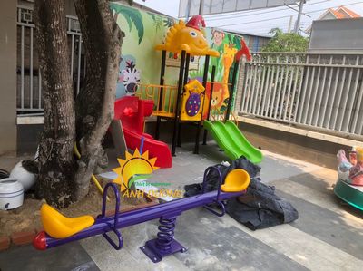 Bập bênh lò xo vận động cho trẻ em mầm non. Mua bán Mẹ và bé tại Huyện Châu Thành Bến Tre được đăng bởi Công ty TNHH Thiết Bị Mầm Non Ánh Dương
