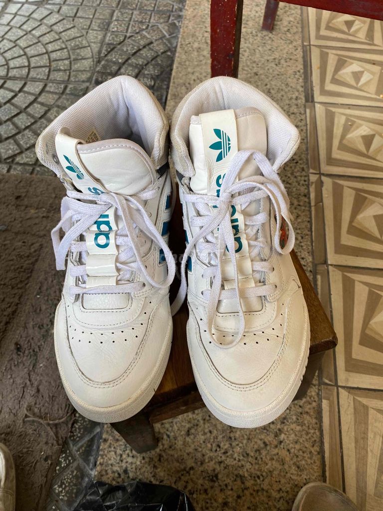 Giày thể thao Adidas Trắng. Mua bán Giày dép tại Quận Thanh Khê Đà Nẵng được đăng bởi vien đinh đao hình 1