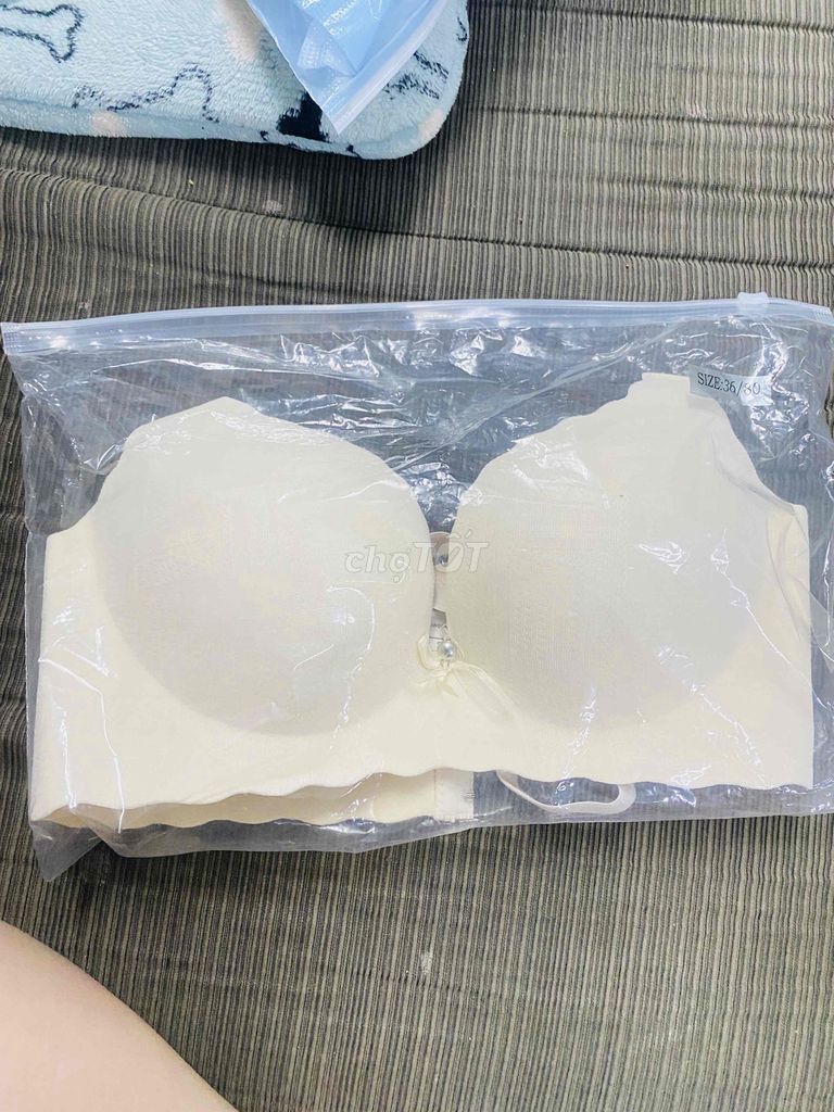 dư 4 áo ngực mới size 36 đẹp pass rẻ