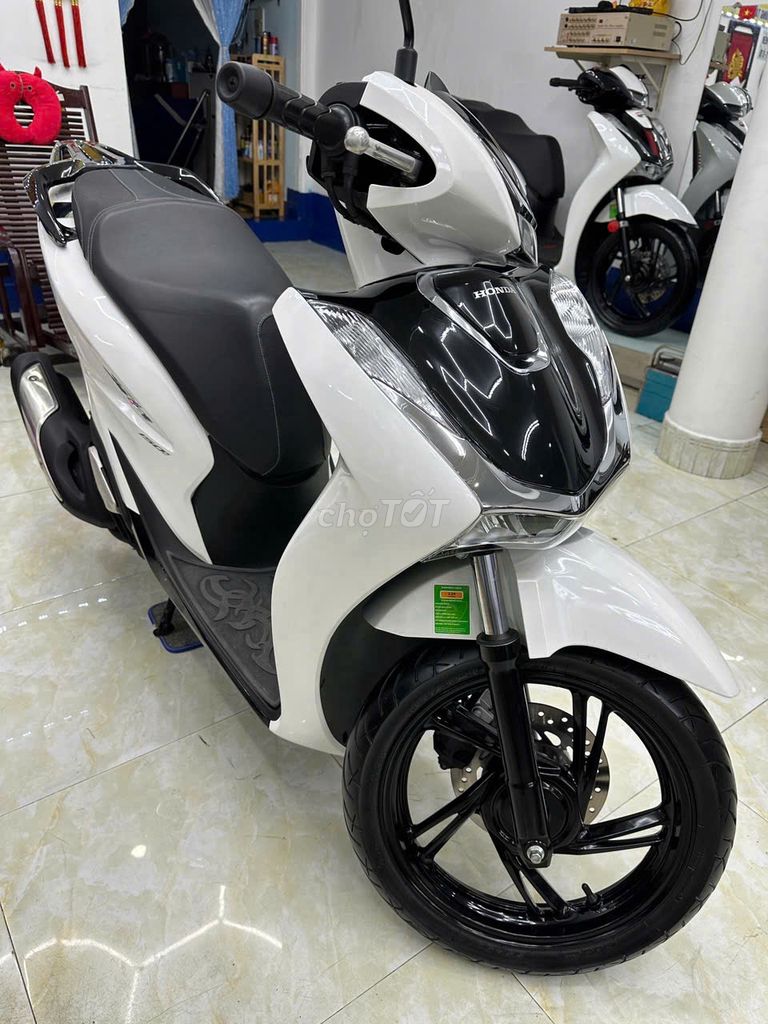 🌈MỚI VỀ SH 150  Abs Màu trắng cực hót. Mua bán Xe máy tại Thành phố Vũng Tàu Bà Rịa - Vũng Tàu được đăng bởi XE MÁY BẢO THANH  TPVŨNG TÀU hình 13