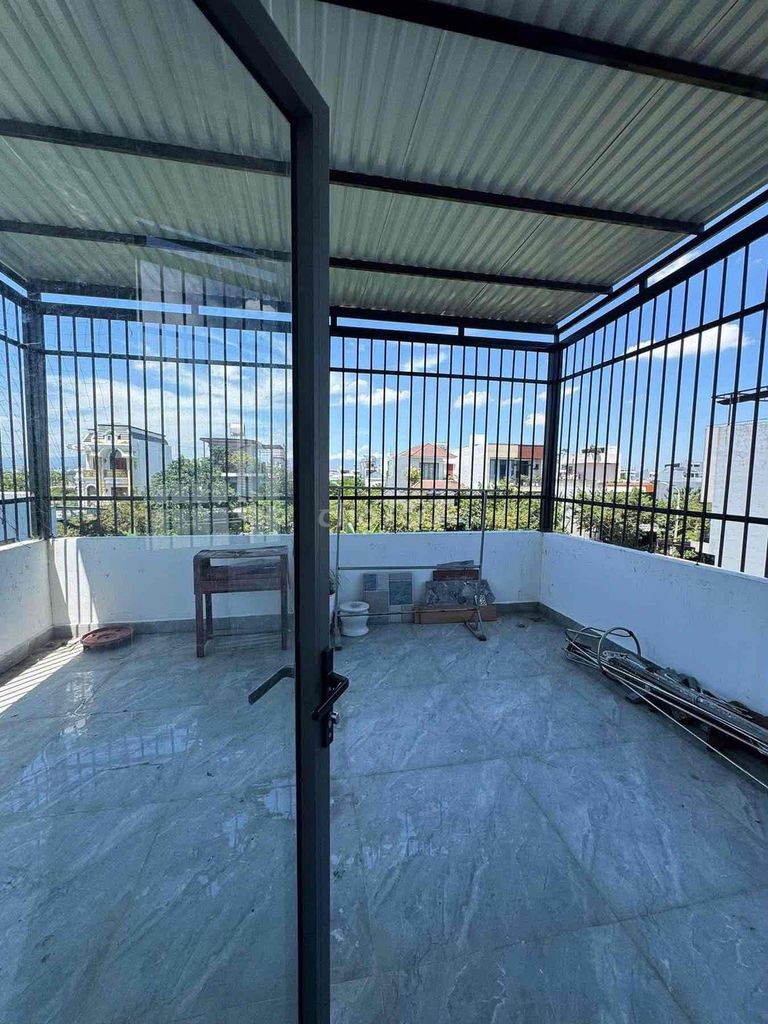 Furnished 3-storey house with car yard in Nam Hòa Xuân — photo 8