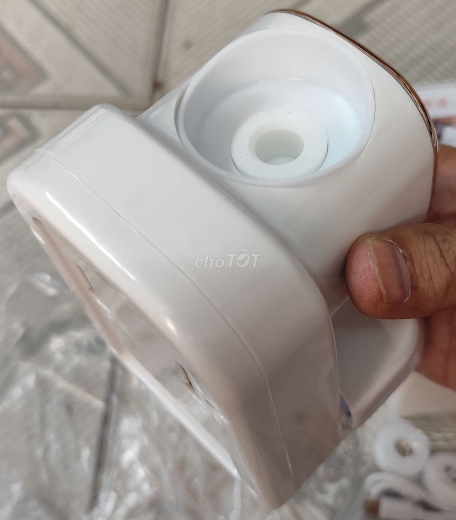 Máy nặn kem đánh răng tự động cảm biến