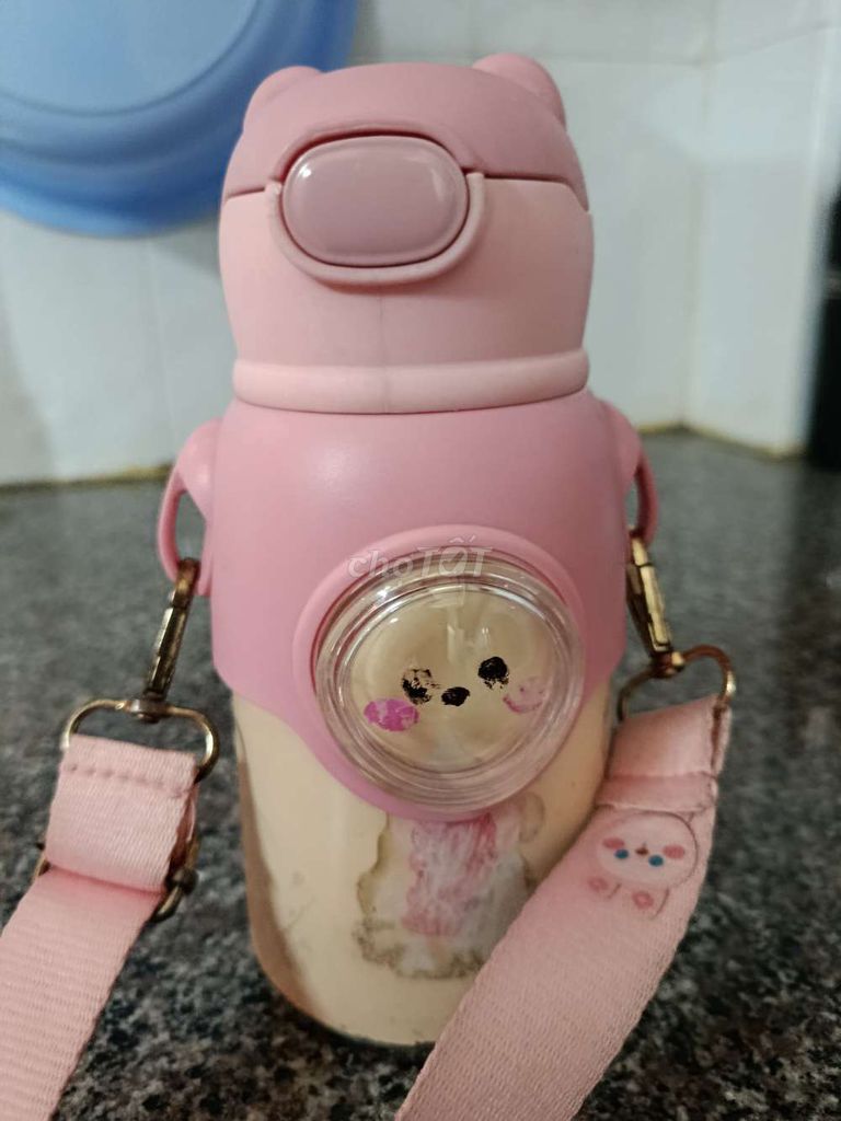 Bình nước nhựa hồng nhỏ gọn. Mua bán Dụng cụ nhà bếp tại Quận 6 Tp Hồ Chí Minh được đăng bởi HiHi hình 1