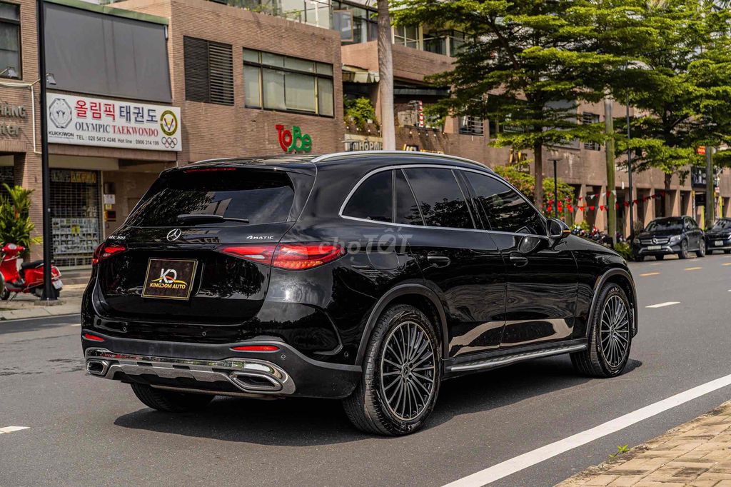Mercedes GLC300 AMG Model 2024 All new Siêu lướt. Mua bán Ô tô tại Quận 7 Tp Hồ Chí Minh được đăng bởi Dương Phương hình 9