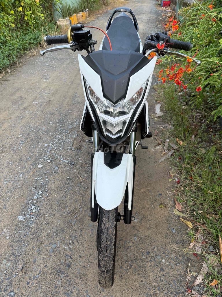 Honda Sonic Trắng Xăng lửa Redleo. Mua bán Xe máy tại Huyện Bến Lức Long An được đăng bởi Xe Máy Trung Toán hình 2