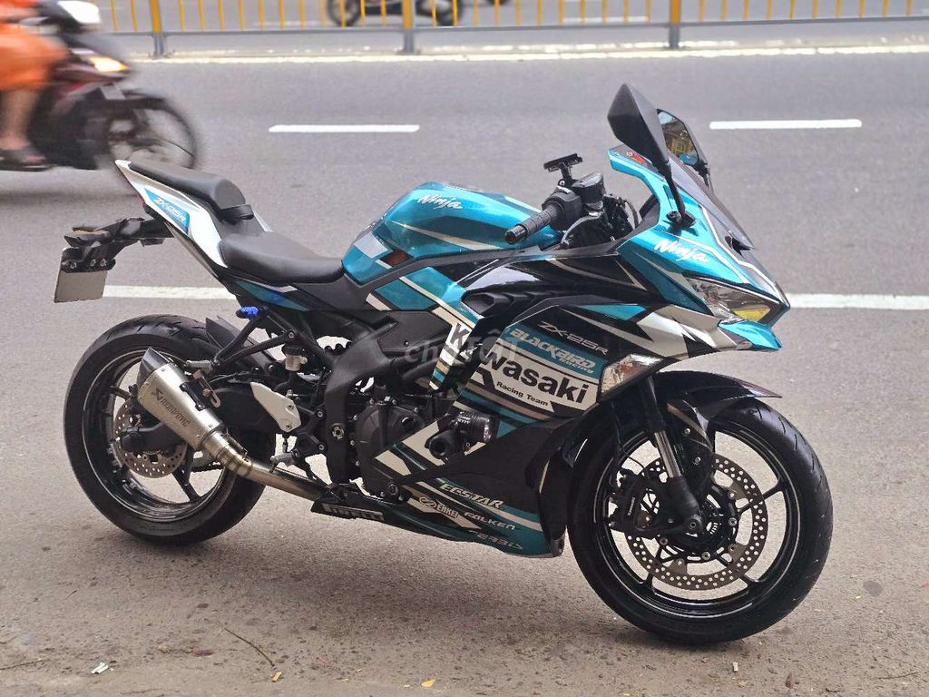 KAWASAKI ZX25R ĐẬP THÙNG mới BS92. FULL B.HÀNH. Mua bán Xe máy tại Quận Thanh Khê Đà Nẵng được đăng bởi Quý Moto Cycle 21 điện biên phủ Đà Nẵng hình 2