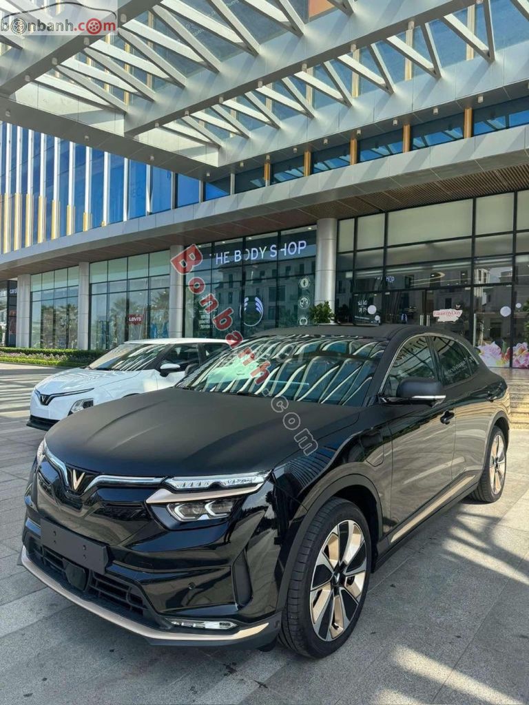 xe VF8 sẵn nhiều xe. Mua bán Ô tô tại Huyện Thanh Trì Hà Nội được đăng bởi Anh Tú hình 4